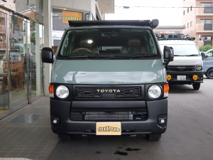 ハイエースバンディーゼル4WD　アースカラーパッケージ6X3アーバンカーキ