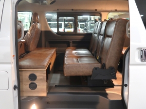 ハイエースワゴン１０人乗り　車中泊できる街乗り仕様車