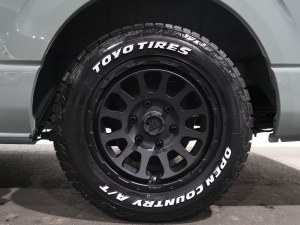 ハイエースバンディーゼル4WD　アースカラーパッケージ6X3アーバンカーキ