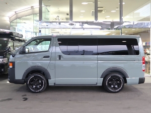 ハイエースバンディーゼル4WD　アースカラーパッケージ6X3アーバンカーキ
