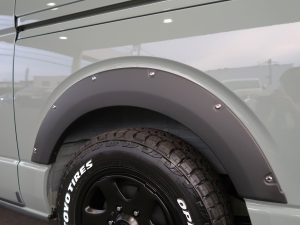 ハイエースバンディーゼル4WD　アースカラーパッケージ6X3アーバンカーキ