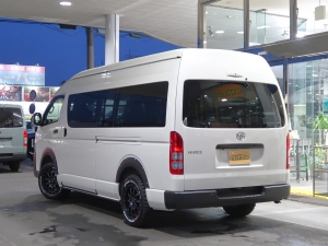 ハイエースバンスパロン　4WD　ディーゼル