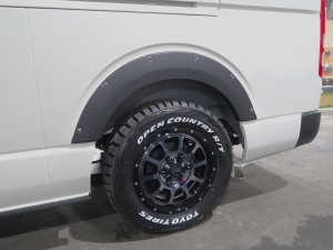 ハイエースバンスパロン　4WD　ディーゼル
