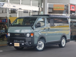 ハイエースバンアースカラーパッケージ　丸目カスタム　ネオクラシック