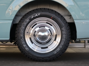 ハイエースバン丸目カスタム　ツートン塗装　ハイエース4WD