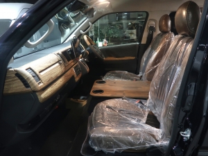 ハイエースワゴン１０人乗り　車中泊できる街乗り仕様車