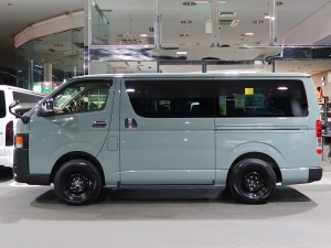 ハイエースバンFD-classic丸目ハイエース　ツートン　スペシャル特選車