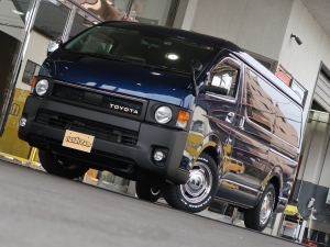 ハイエースワゴン希少ダークブルー　丸目フェイス　FDベッドキット
