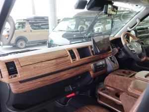 ハイエースバンFD-classic丸目ハイエース　ツートン　スペシャル特選車
