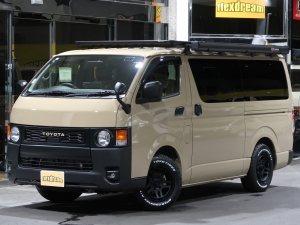 ハイエースバンアースカラーパッケージ　丸目カスタム　ネオクラシック