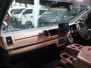 ハイエースワゴン１０人乗り　車中泊できる街乗り仕様車