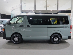ハイエースバンFD-classic丸目ハイエース　ツートン　スペシャル特選車