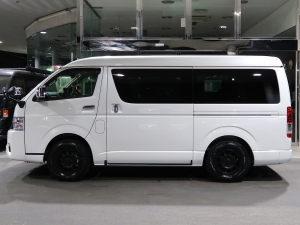 ハイエースワゴン１０人乗り　街乗り仕様車