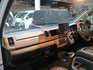 ハイエースワゴン１０人乗り　車中泊できる街乗り仕様車
