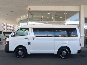 ハイエースワゴン１０人乗り　車中泊できる街乗り仕様車