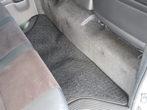 ハイエースバン新車アウトレットハイエースバン　ベットキット