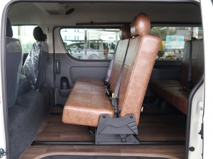 ハイエースバンFD-classic丸目ハイエース　FD-BOX　V05-M