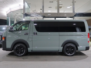 ハイエースＶディーゼル4WD　アースカラーパッケージ6X3アーバンカーキ