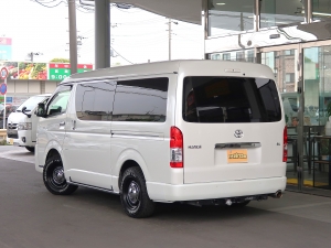 ハイエースワゴン１０人乗り　車中泊できる街乗り仕様車