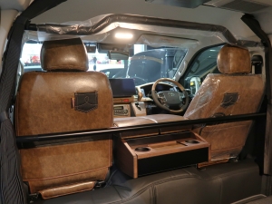 ハイエースバン新車　丸目ハイエース
