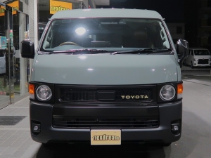 ハイエースバン新車　丸目ハイエース