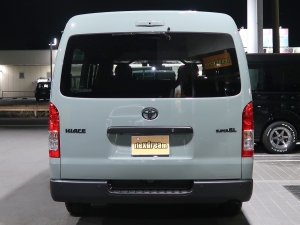 ハイエースバン新車　丸目ハイエース