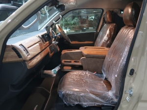 ハイエースバン新車コンプリート　ハイエース丸目