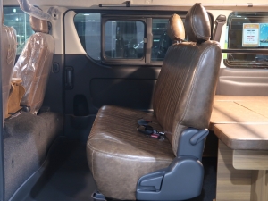 ハイエースバン新車コンプリート　ハイエース丸目