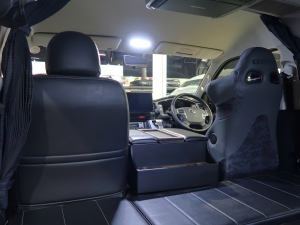 ハイエースワゴン待ち乗りできる車中泊仕様♪