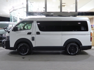 ハイエースワゴン待ち乗りできる車中泊仕様♪