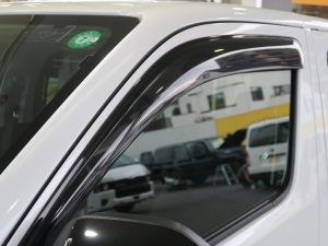 キャラバンキャラバンマイルーム　車中泊のできる街乗り仕様車