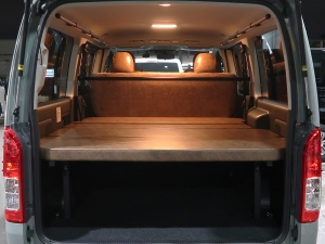 ハイエースバンディーゼル4WD　アースカラーパッケージ6X3アーバンカーキ
