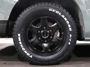 ハイエースバンディーゼル4WD　アースカラーパッケージ6X3アーバンカーキ