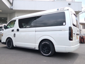 ハイエースワゴンGL　4WD【MOBY DICK　BELUGA】