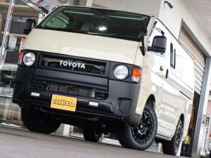 ハイエースバンDX　4WD　ディーゼル　丸目