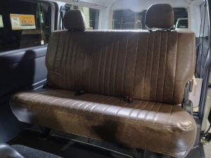 ハイエースバン新車　丸目ハイエース
