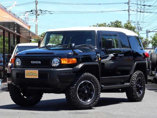 ＦＪクルーザーリフトアップ　SUV　アウトドア