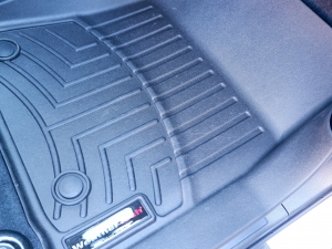タンドラ新車並行 ベンチシート 11インチナビ　