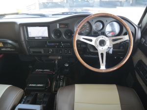 ランクル６０ディーゼルターボ　オートマ車