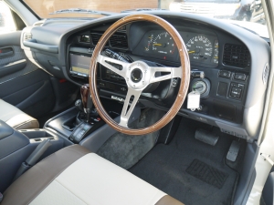 ランクル８０ディーゼルターボAT車　丸目クラシックCP
