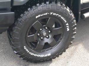 ＦＪクルーザー新車並行車　逆輸入左ハンドル　ベージュ