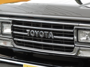 ランクル６０ランクル60　ガソリンＡＴ車　ロールーフ換装