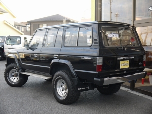 ランクル６０ガソリンオートマ車　角目四灯　3インチアップ