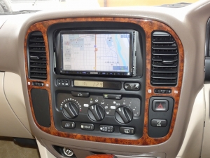 ランクル１００スーパーチャージャー　22インチホイール　ナビ