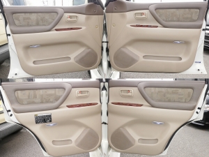 ランクル１００スーパーチャージャー　22インチホイール　ナビ