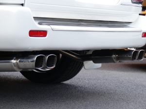 ランクル１００スーパーチャージャー　22インチホイール　ナビ