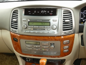 ランクル１００シグナス　最終型　本革シート　サンルーフ　マルチレス
