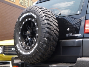 ＦＪクルーザーFJクルーザー　LINE-X施工　イクリプスＨＤＤナビ