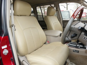 ランクル１００LX570仕様22インチ　LX仕様LEDテールなどカスタム済み　