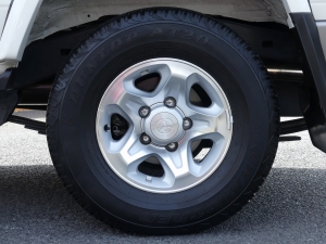 ランクル７０ガナドールダウンテールマフラー　コニーショックアブソーバー